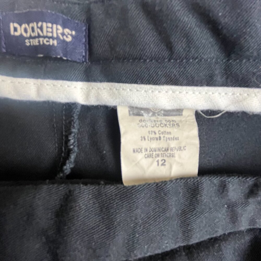 Dockers Straight Leg Pants Size 12 Black, Stretch, Front Zip with Hook Closure - Picture 4 of 4